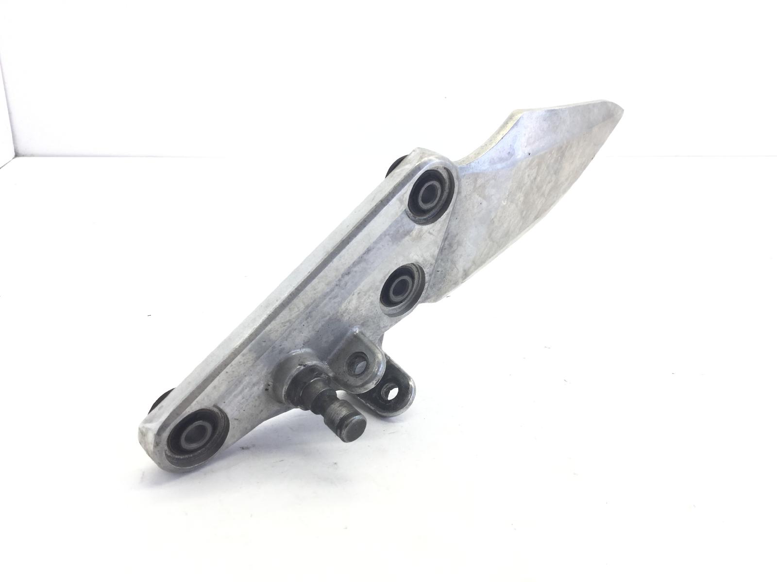 Suzuki gsx naked 1400 staffa supporto pedana anteriore poggiapiede sinistra 2002 2005