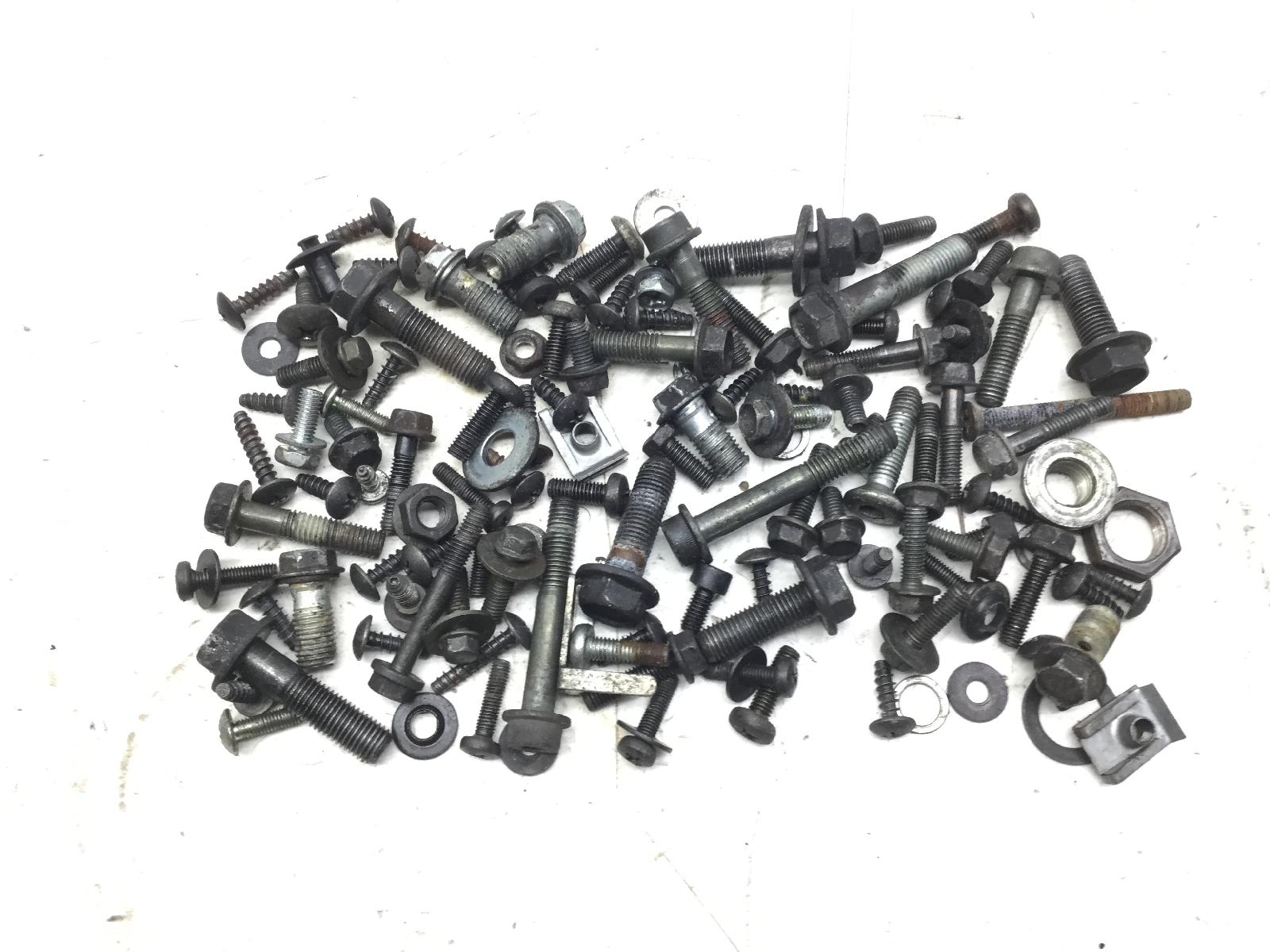 Suzuki burgman uh 125 kit viti e bulloni assortiti telaio 2007 2007 cc111