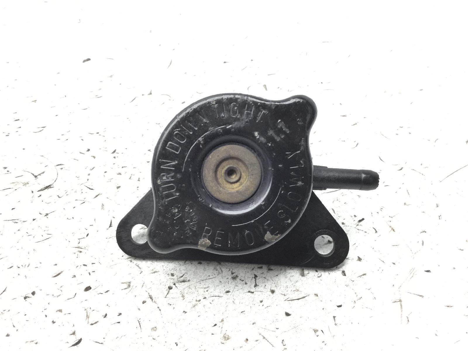 Suzuki burgman 125 tappo radiatore liquido raffreddamento 2005 2006 bp111