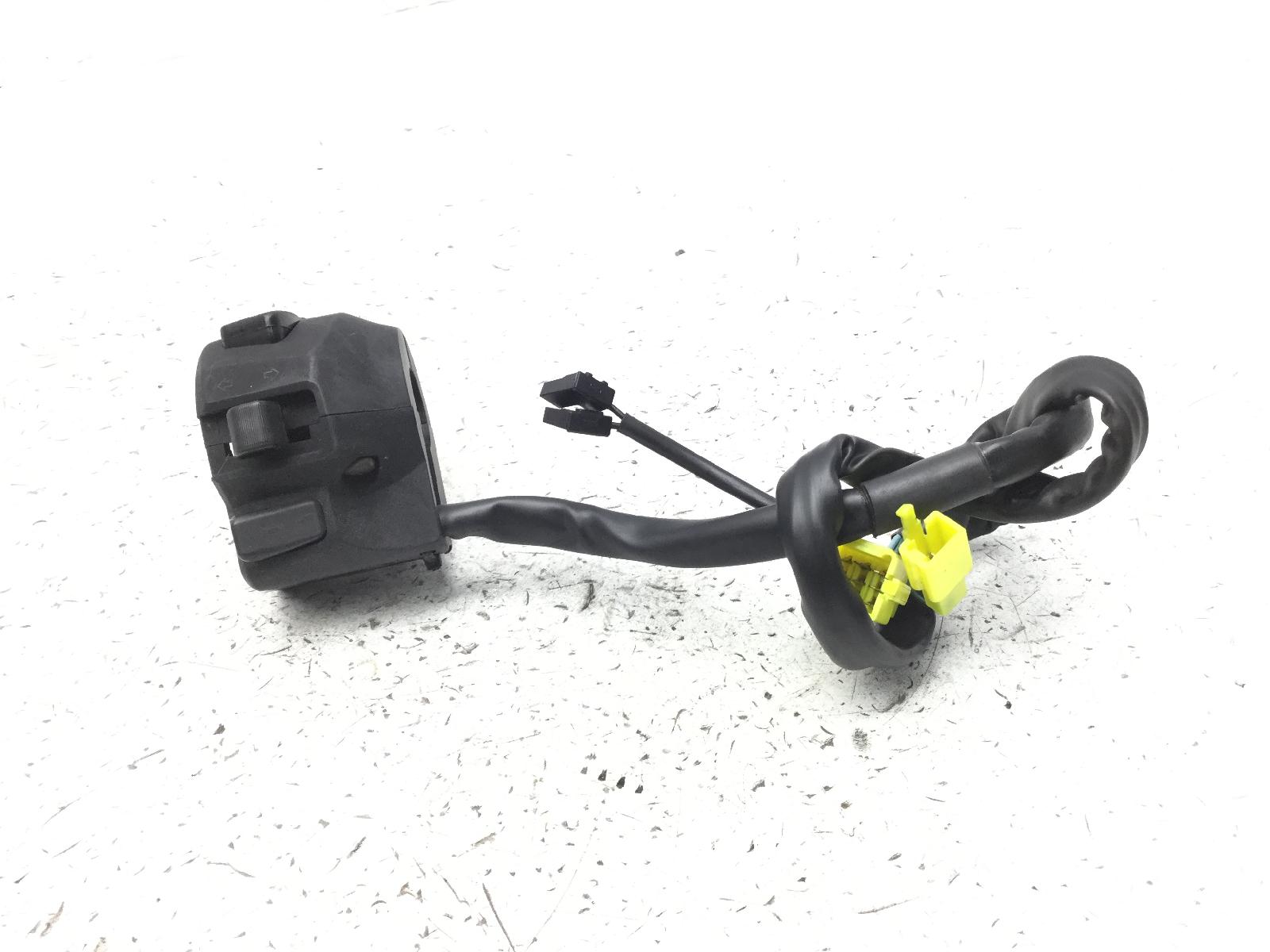 Suzuki burgman 125 commutatore sinistro devio luci 2005 2006 bp111