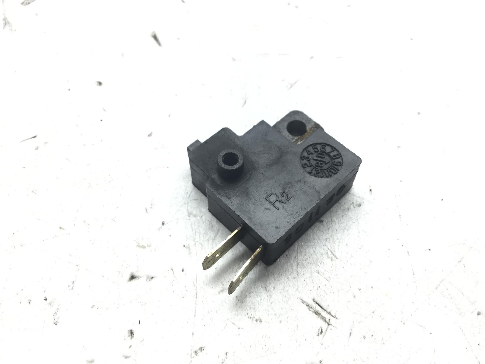 Sym hd euro3 125 sensore microstop pompa freno anteriore destra 2007 2008 rfglh12wy9s