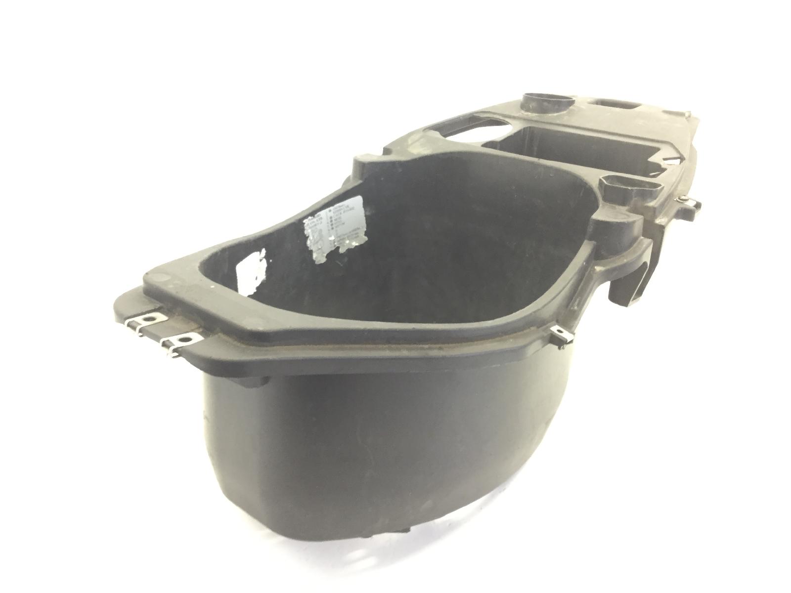 Piaggio fly e3 125 carena vano sottosella 2007 2007 m57100