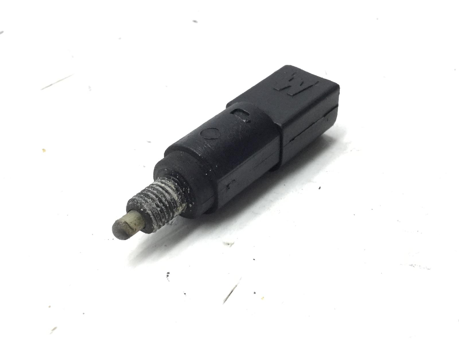 Piaggio fly e3 125 sensore stop microstop freno anteriore destro 2007 2007 m57100