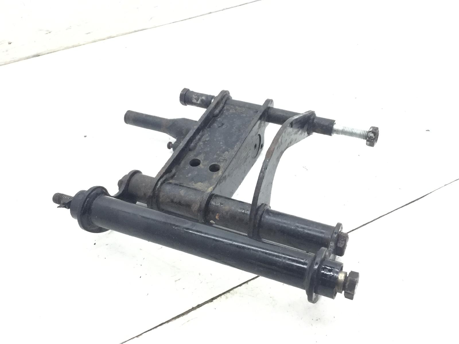 Piaggio fly e3 125 staffa supporto motore 2007 2007 m57100