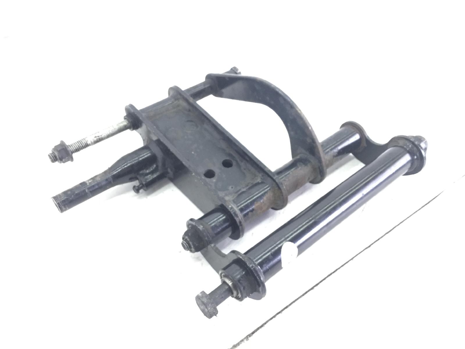 Piaggio fly e3 125 staffa supporto motore 2007 2007 m57100