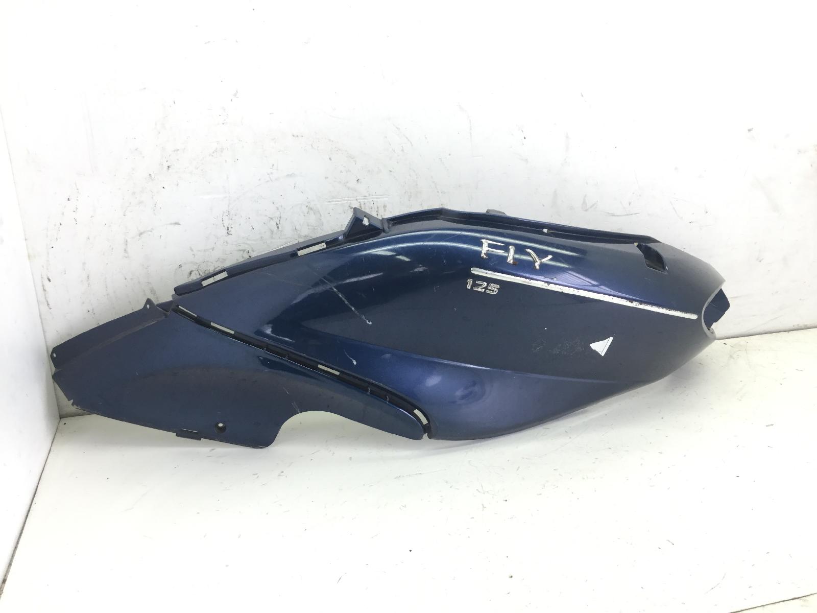 Piaggio fly e3 125 carena fiancata posteriore sinistra - attacco rotto 2007 2007 m57100