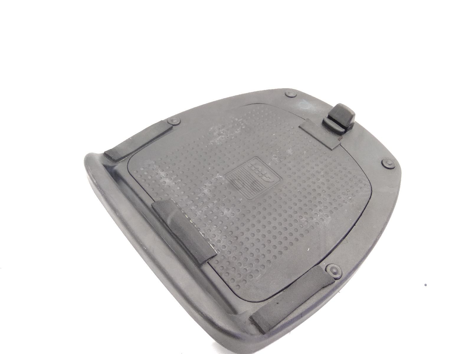 Suzuki epicuro 125 piastra supporto givi 1999 1999 ax111