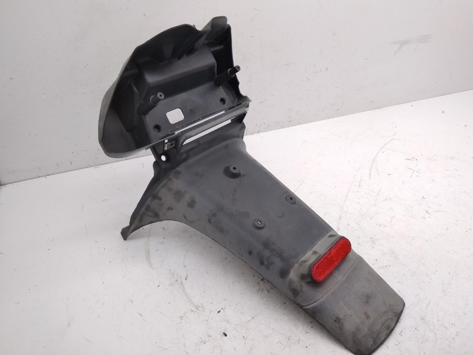 Piaggio skipper st 4t 125 parafango porteriore portatarga supporto fanale 2000 2002 m2100