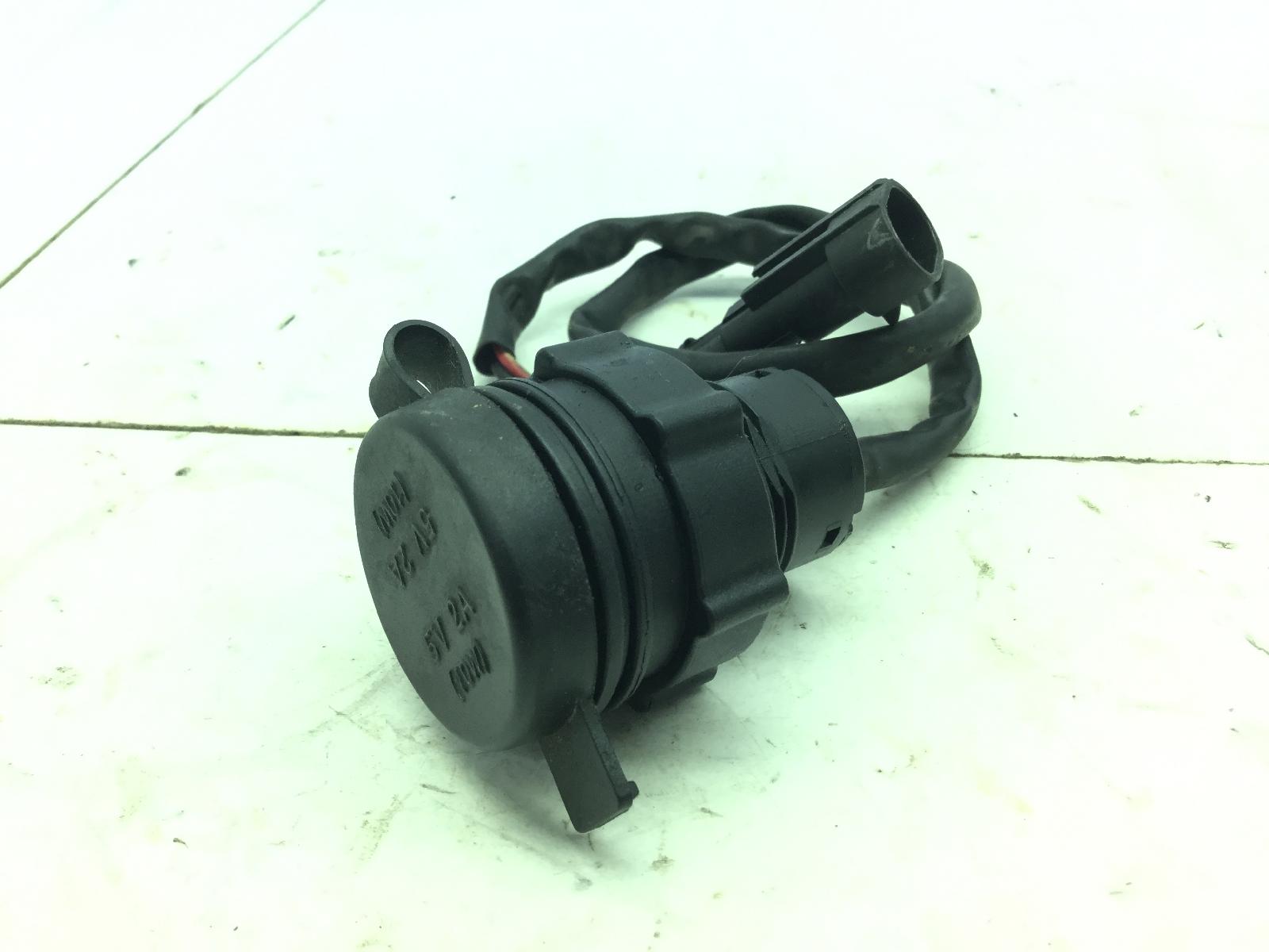 Benelli trk 502 abs 500 presa usb 2017 2019 zbnp1600