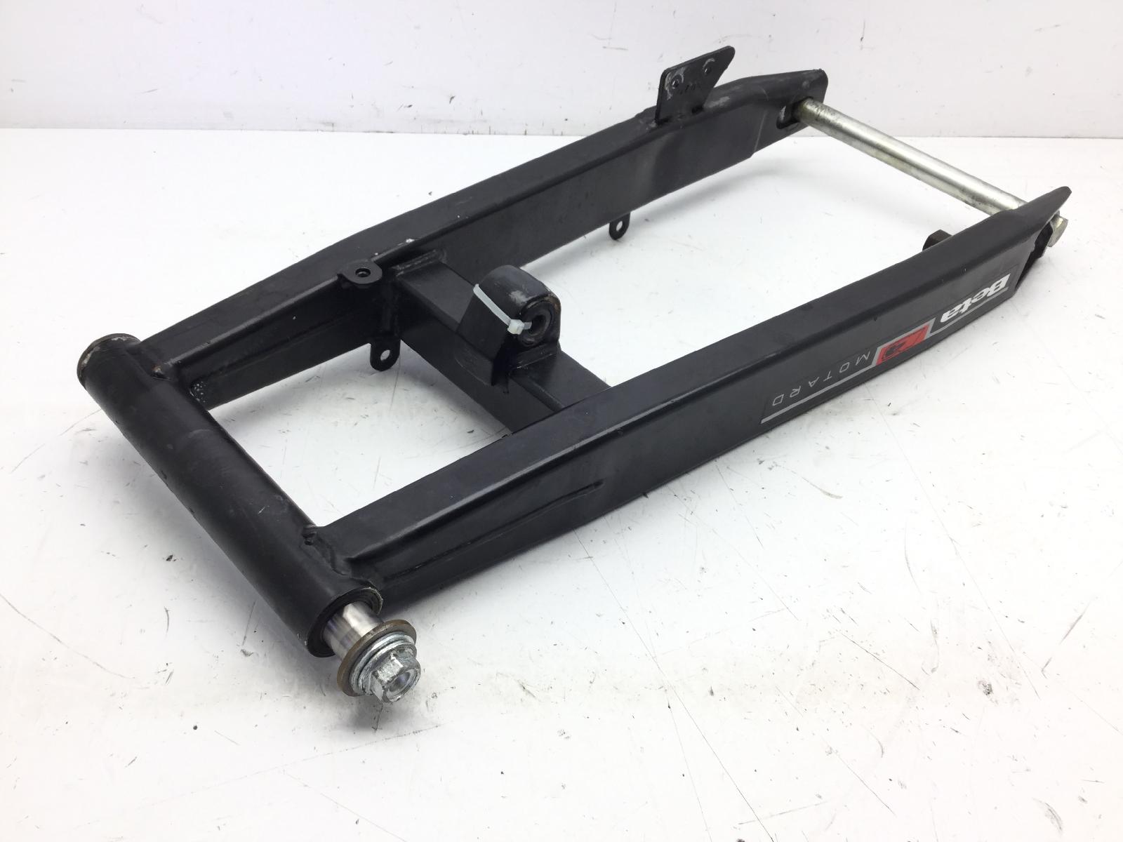 Beta m4 super motard 350 forcellone posteriore con accessori 2006 2011 zd3t20021