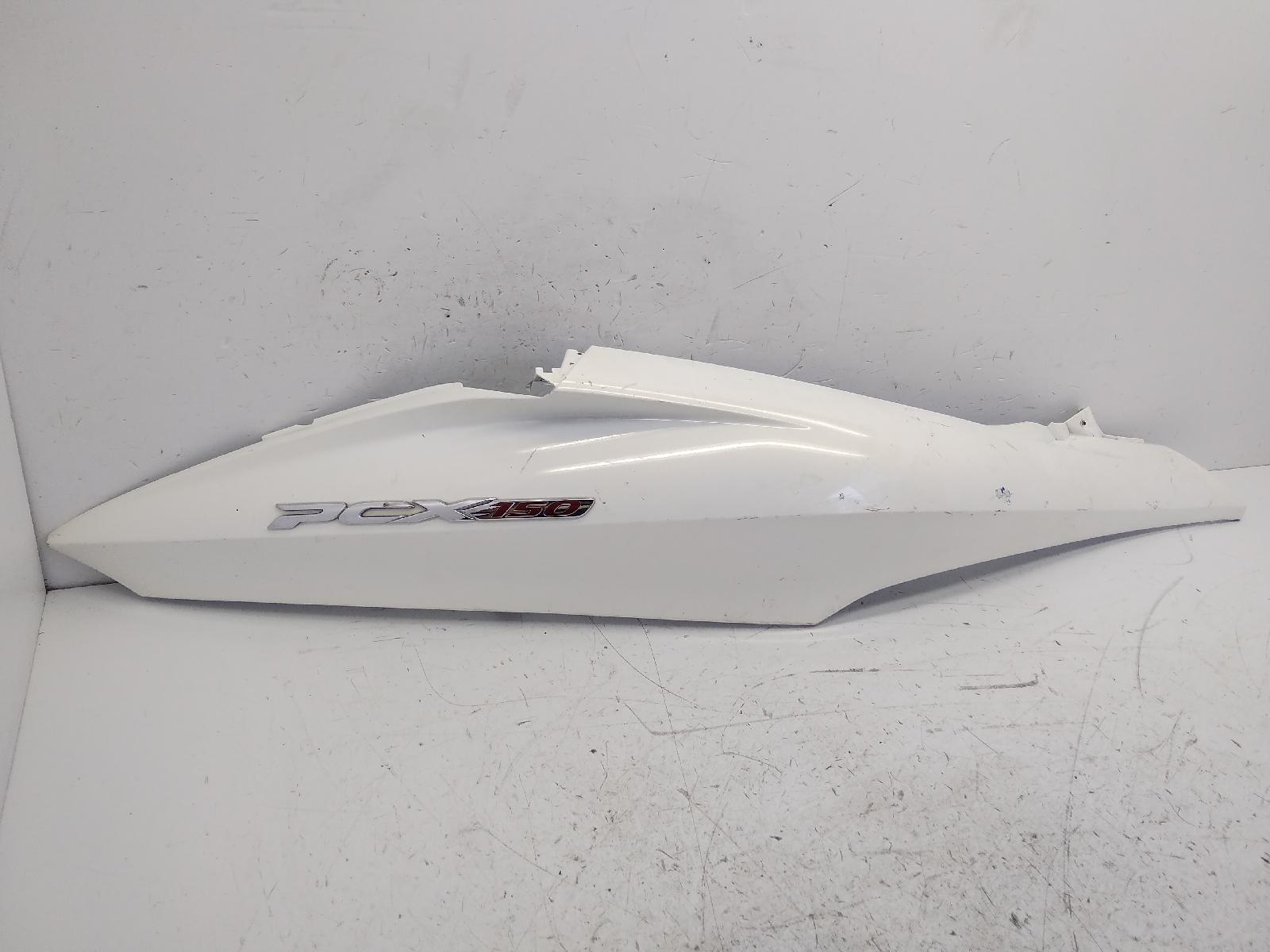 Honda pcx 150 carena fiancata posteriore destra - attacco rotto 2010 2010 mlhkf12a