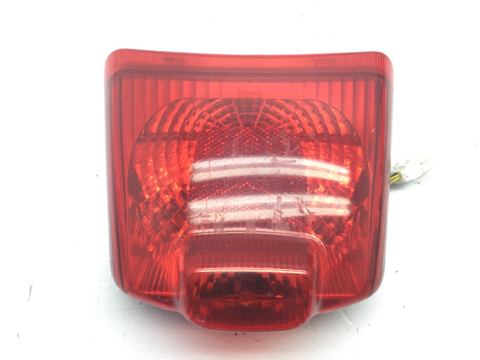 Piaggio vespa gts super 300 faro fanale posterore 2008 2016 m4520000