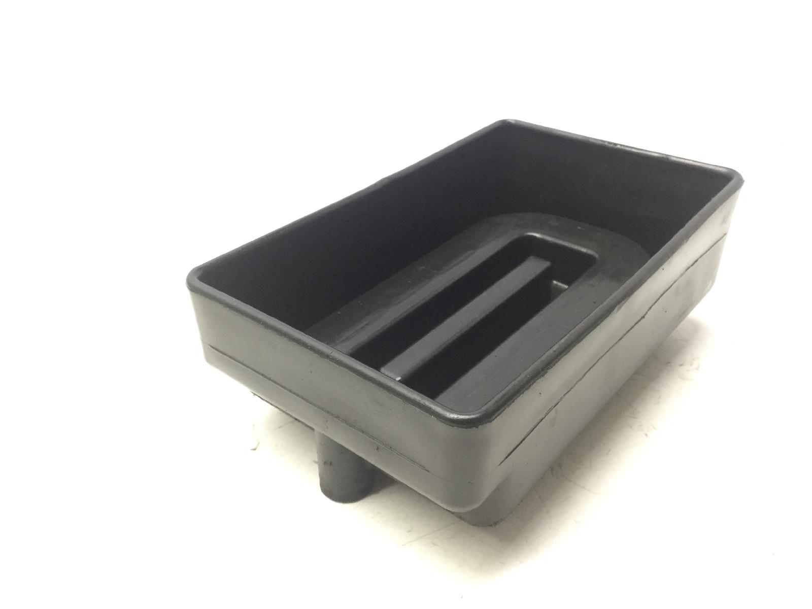 Piaggio vespa gts super 300 carena scatola vano supporto batteria 2008 2016 m4520000