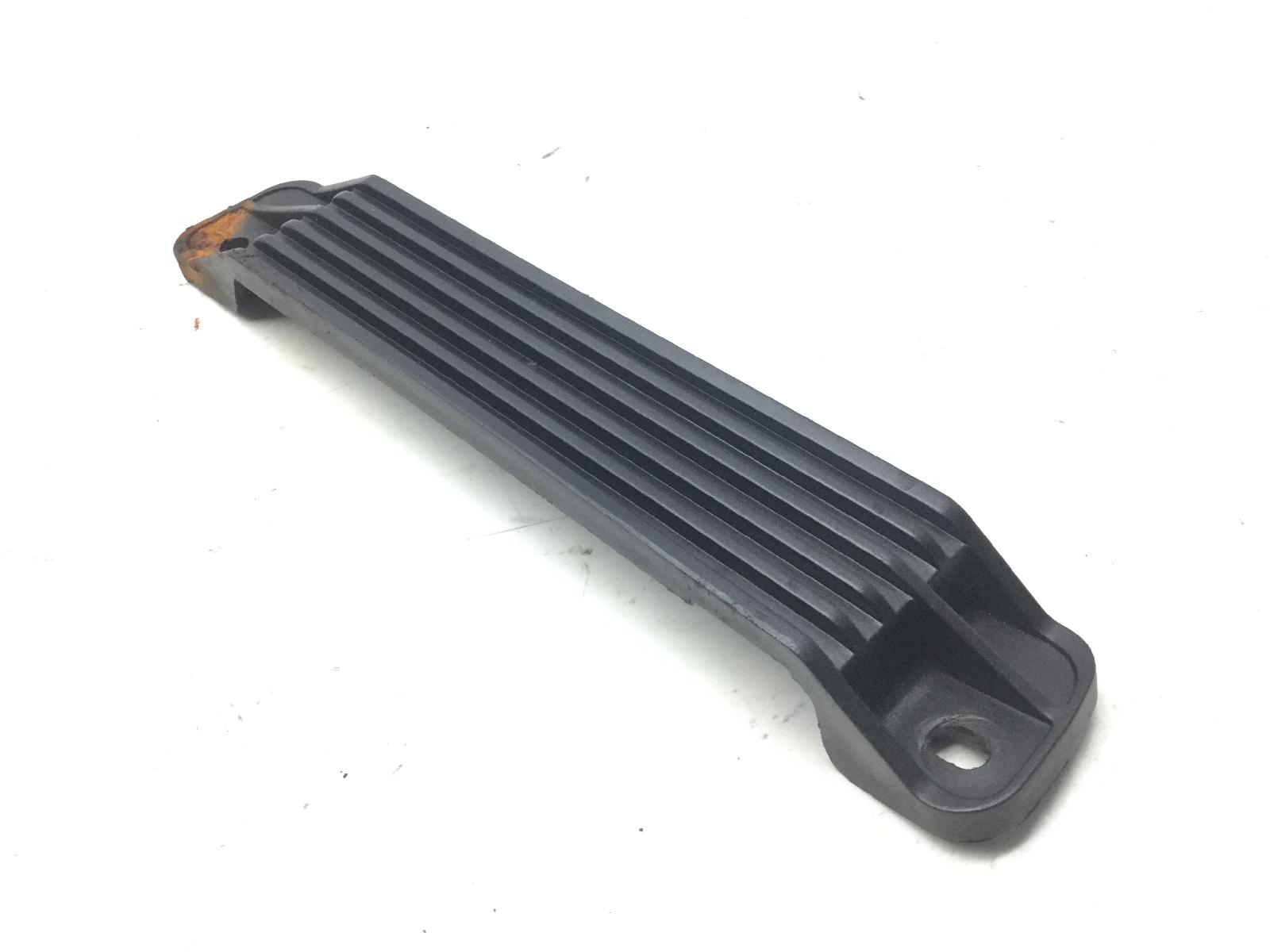 Piaggio vespa gts super 300 staffa fissaggio batteria 2008 2016 m4520000