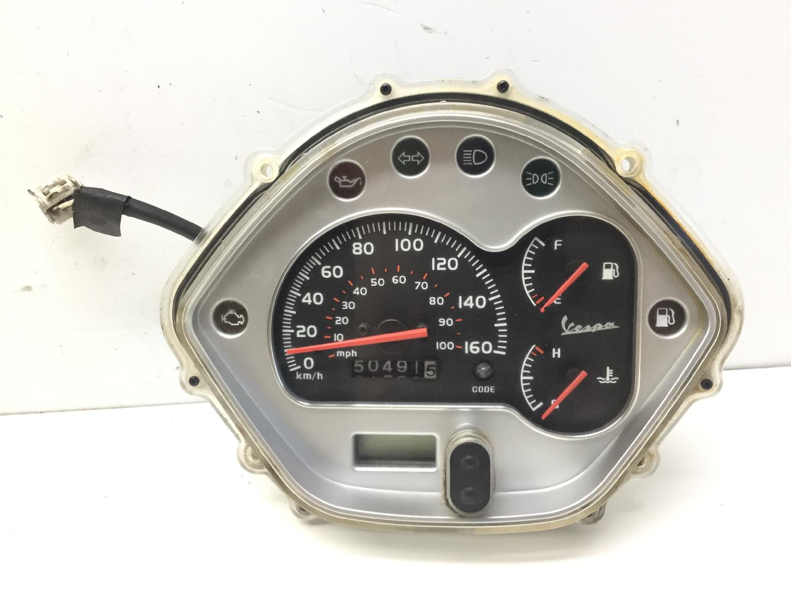 Piaggio vespa gts super 300 strumentazione contachilometri tachimetro 2008 2016 m45200