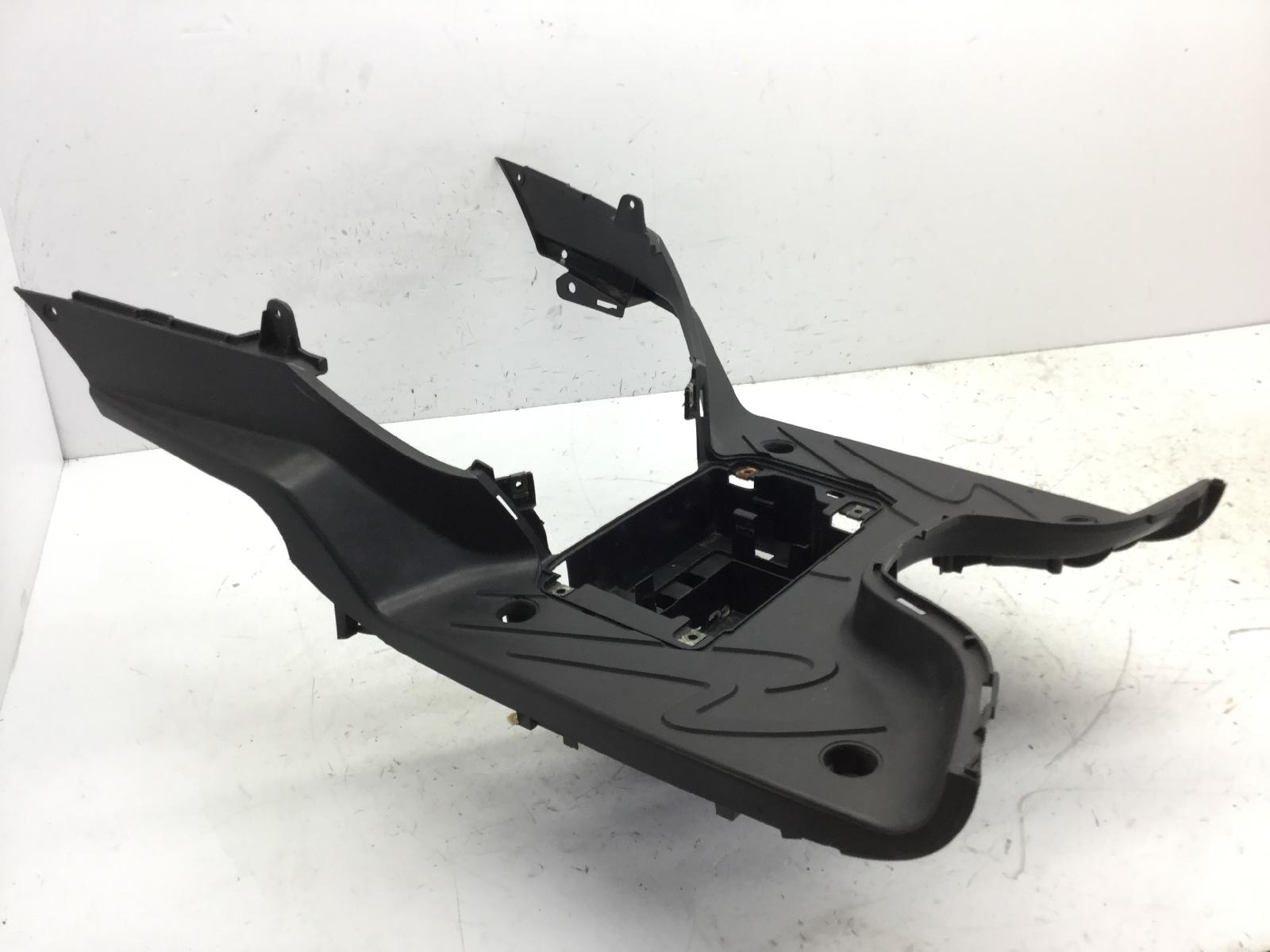 Peugeot tweet rs 125 carena pedana pavimento poggiapiedi 2012 2012 vgalw2aaabs