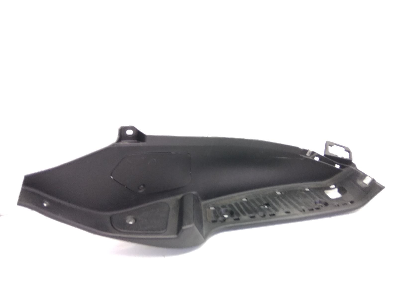 Piaggio mp3 mic 250 carena pedana destra 2008 2009 m63200