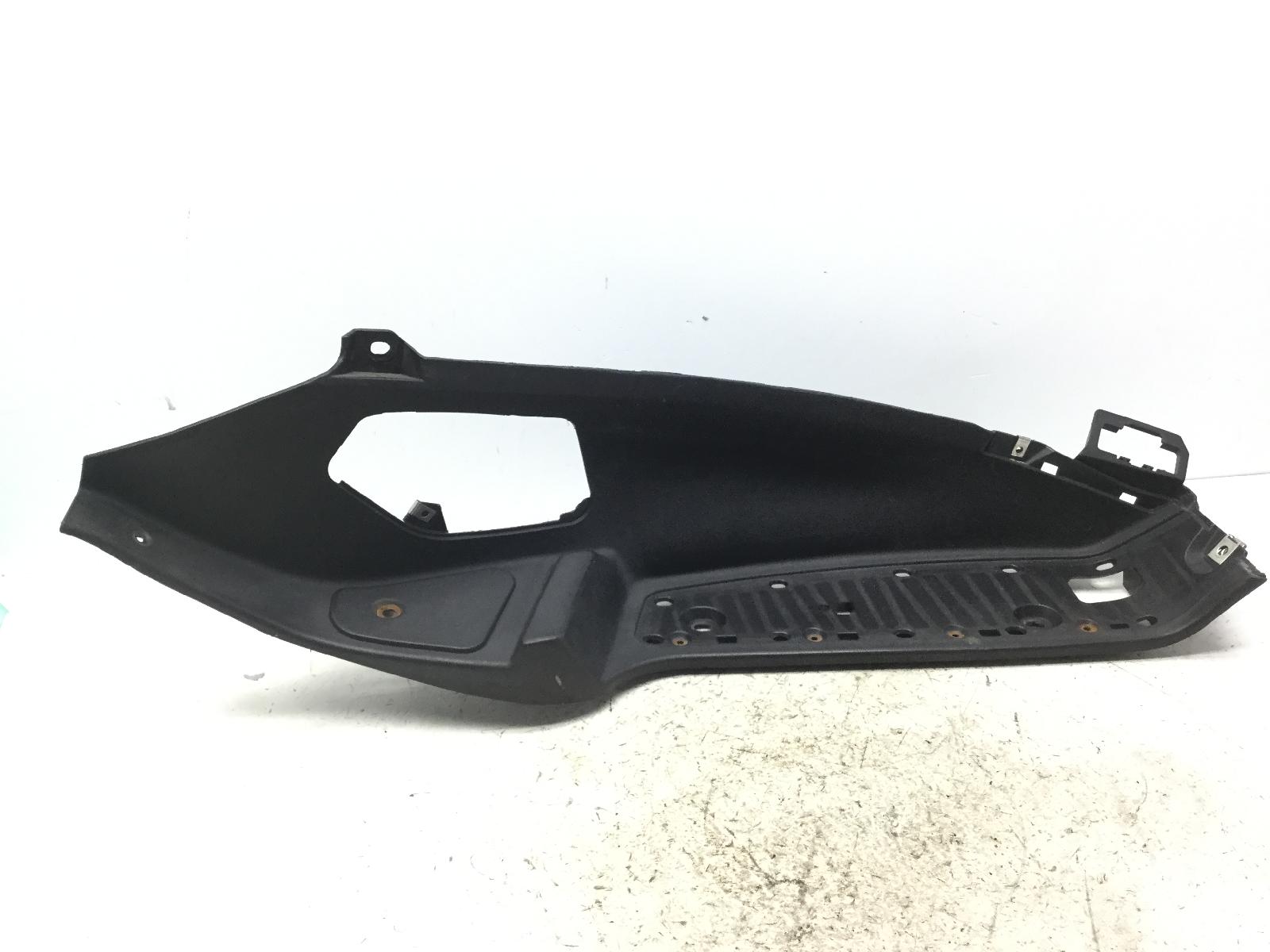 Piaggio mp3 mic 250 carena pedana destra 2008 2009