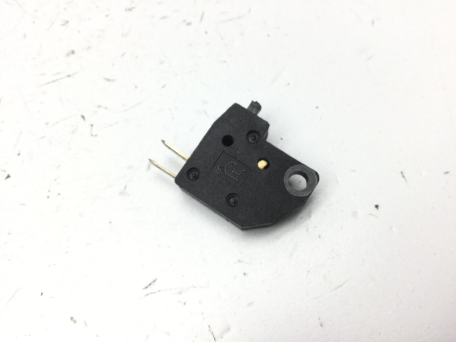 Sym symphony s 125 sensore pulsante stop microstop freno posteriore 2013 2014 lxmay12wycx