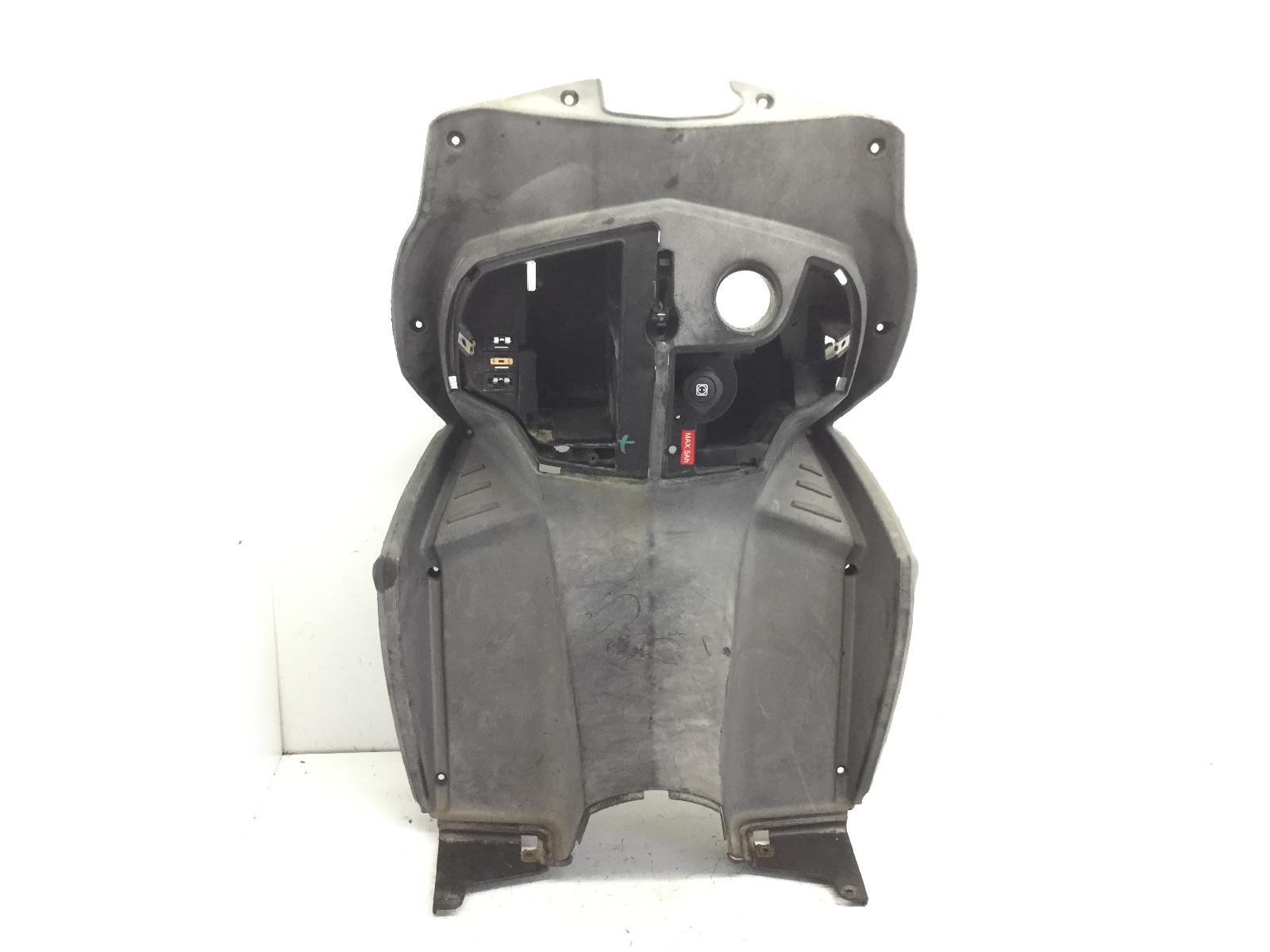 Malaguti f12 r phantom ac cinese 50 carena controscudo retroscudo 2009 2010 zjm83020183....