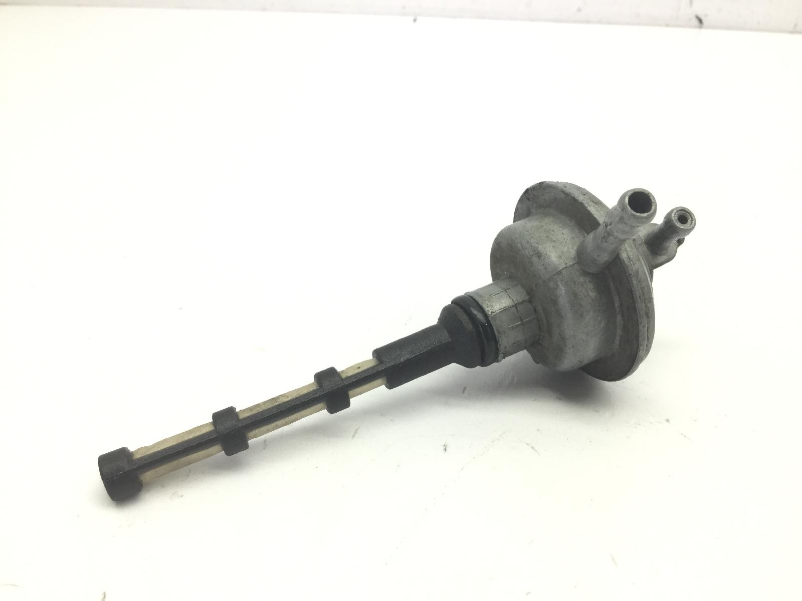 Malaguti f12 r phantom ac cinese 50 rubinetto serbatoio benzina carburante 2009 2010 zjm83020183....