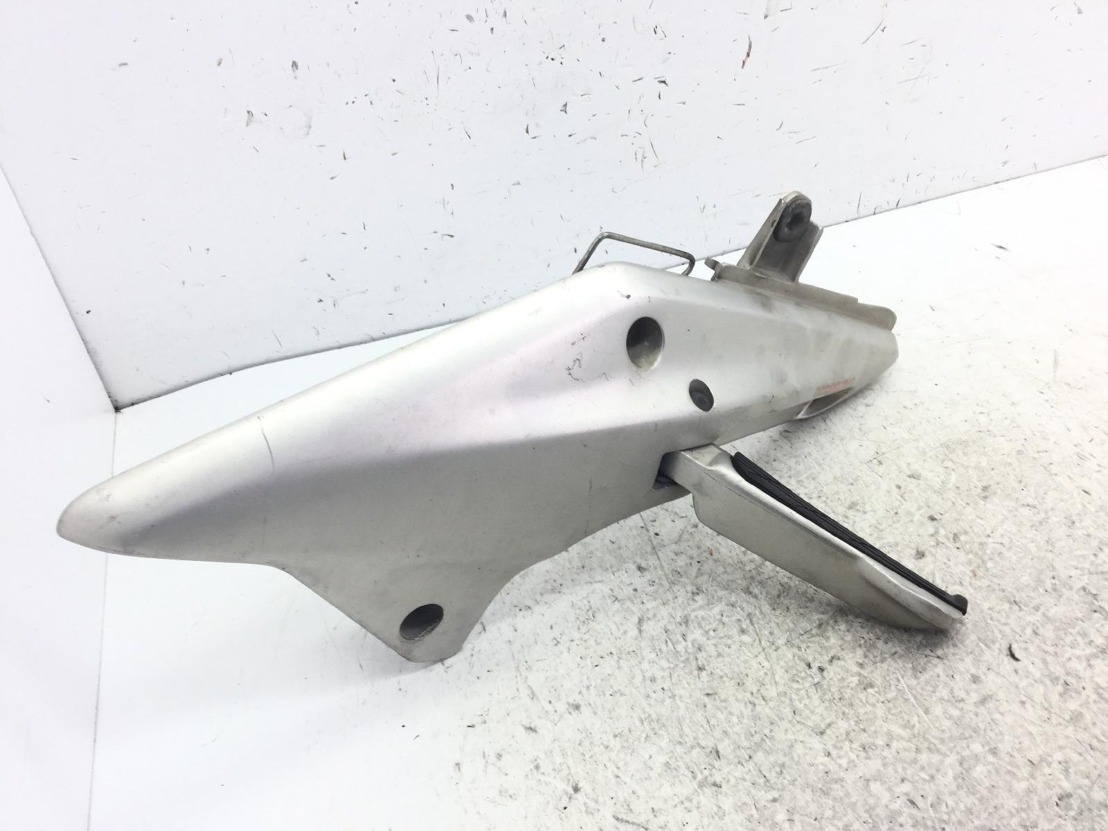 Honda silver wing 600 pedana posteriore poggiapiede sinistra e supporto 2001 2005 jh2pf01a