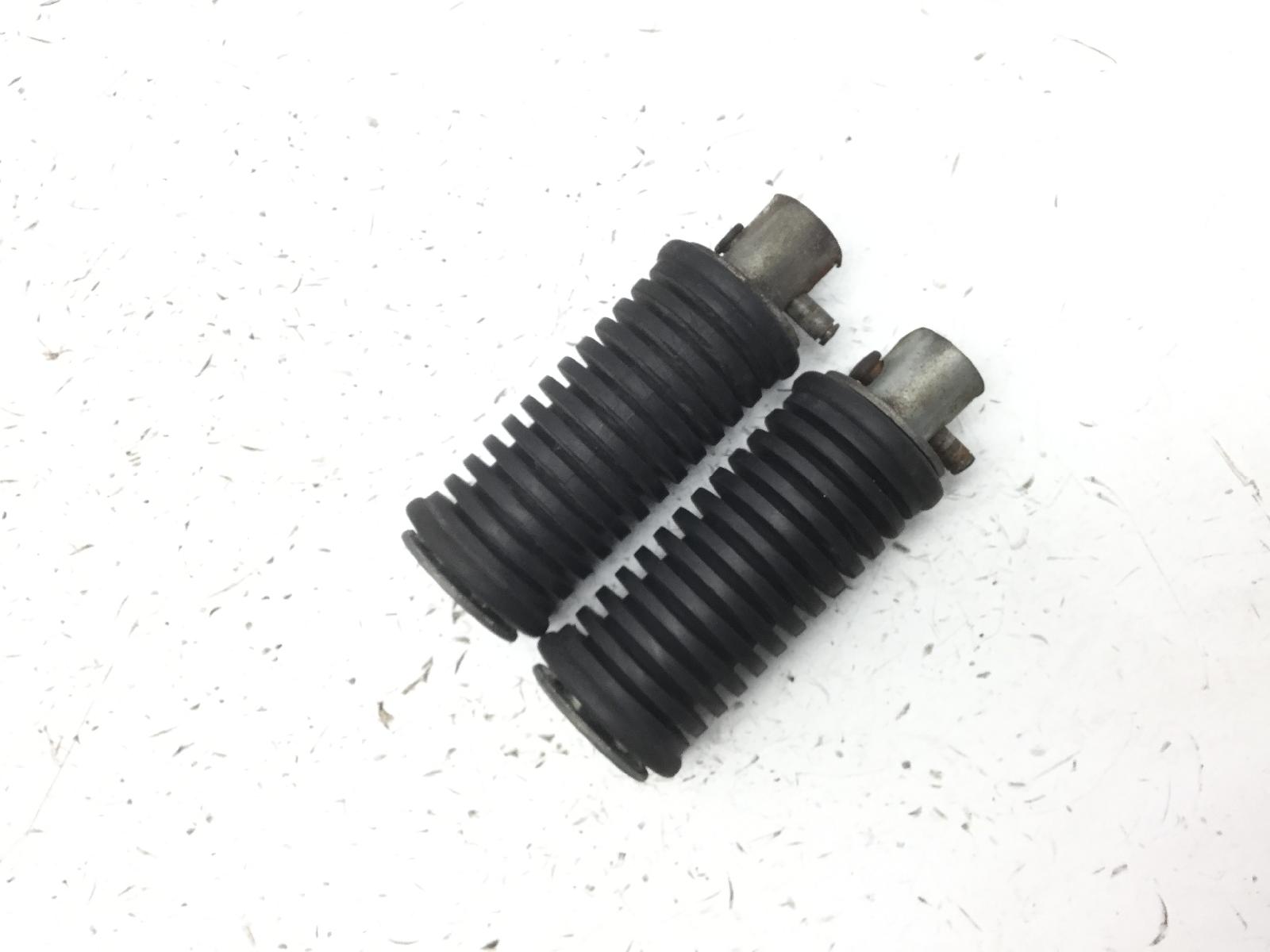 Suzuki intruder vl 250 coppia pedane poggiapiedi posteriori 2000 2001 a5121