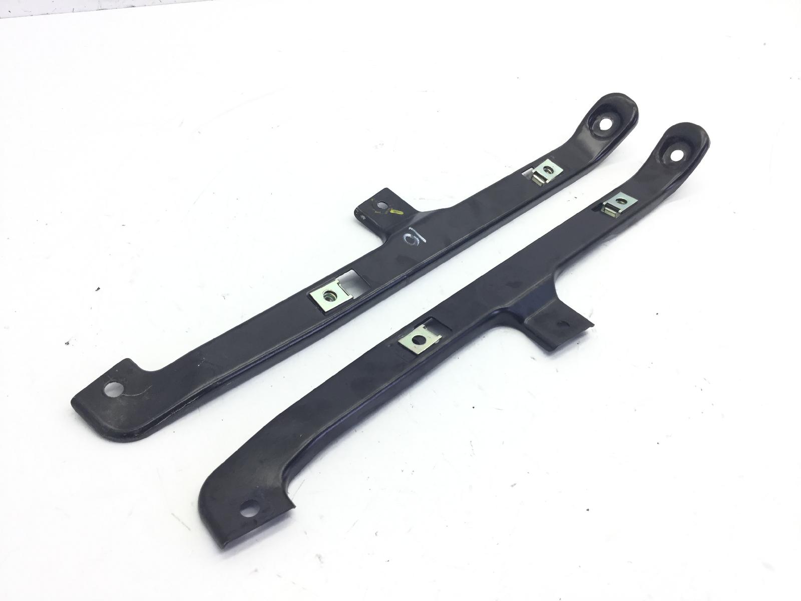 Piaggio mp3 yourban lt rl 300 coppia staffe supporto pedane poggiapiedi 2017 2018 ta0100