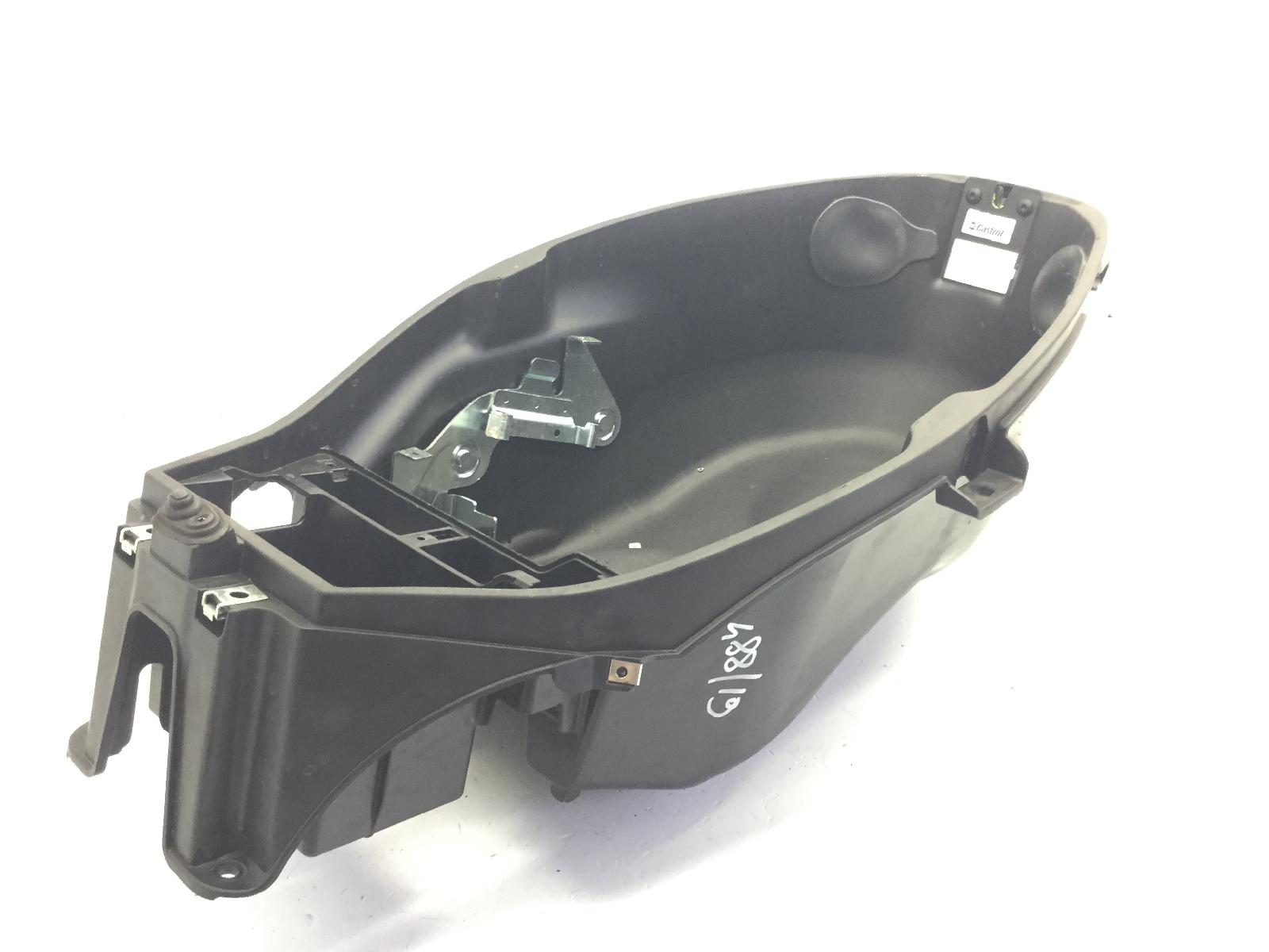 Piaggio mp3 yourban lt rl 300 carena vano sottosella 2017 2018 ta0100
