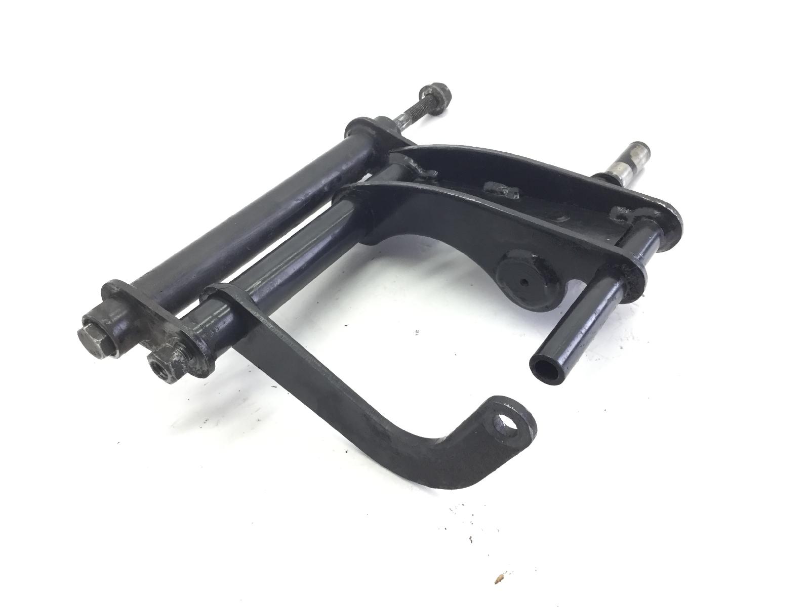 Piaggio x9 evolution 200 braccio oscillante staffa supporto motore 2003 2003 m2300004