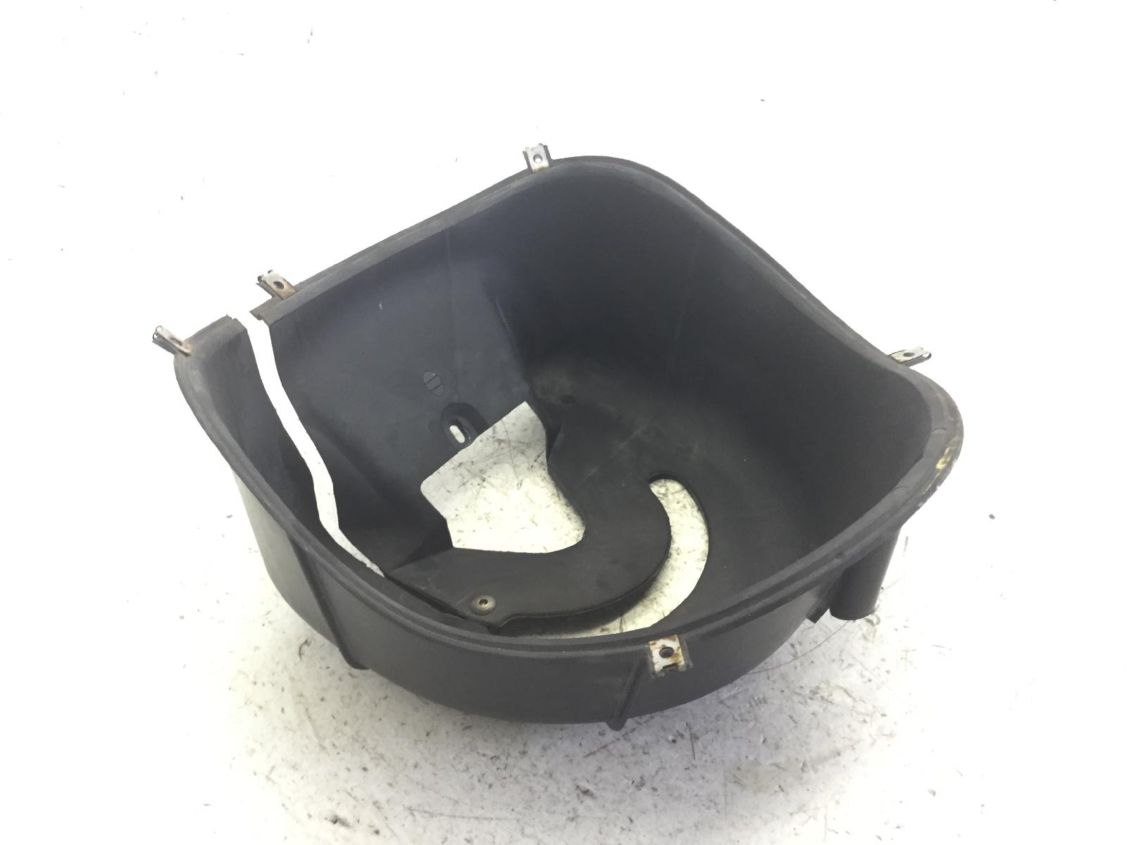Malaguti madison s restyling 200 parafango ruota anteriore interno forcella 2002 2002 650000
