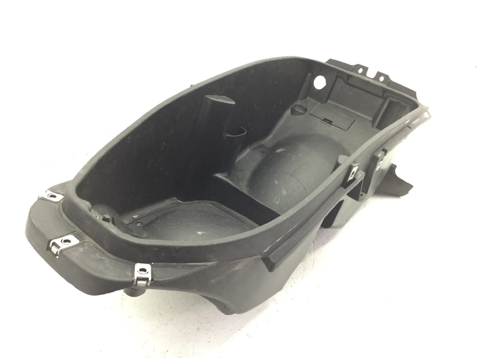Piaggio beverly tourer 125 carena vano sottosella 2007 2010 m28901