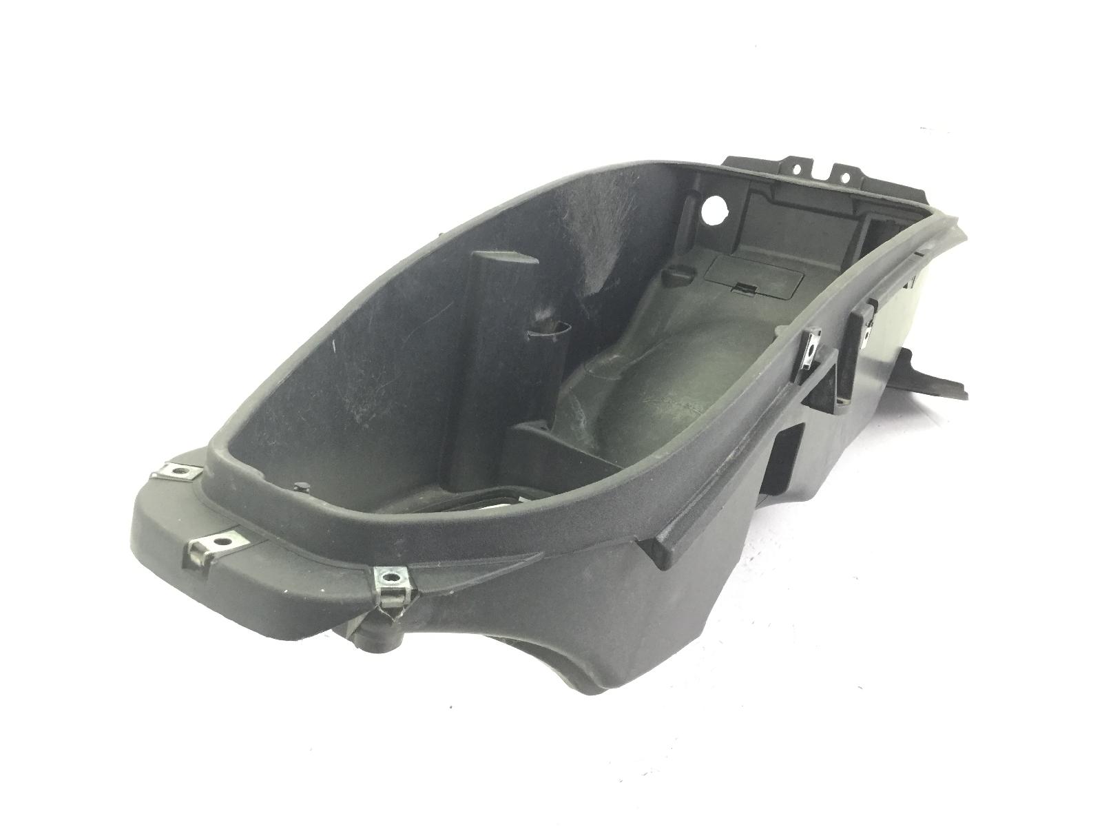 Piaggio beverly tourer 125 carena vano sottosella 2007 2010 m28901
