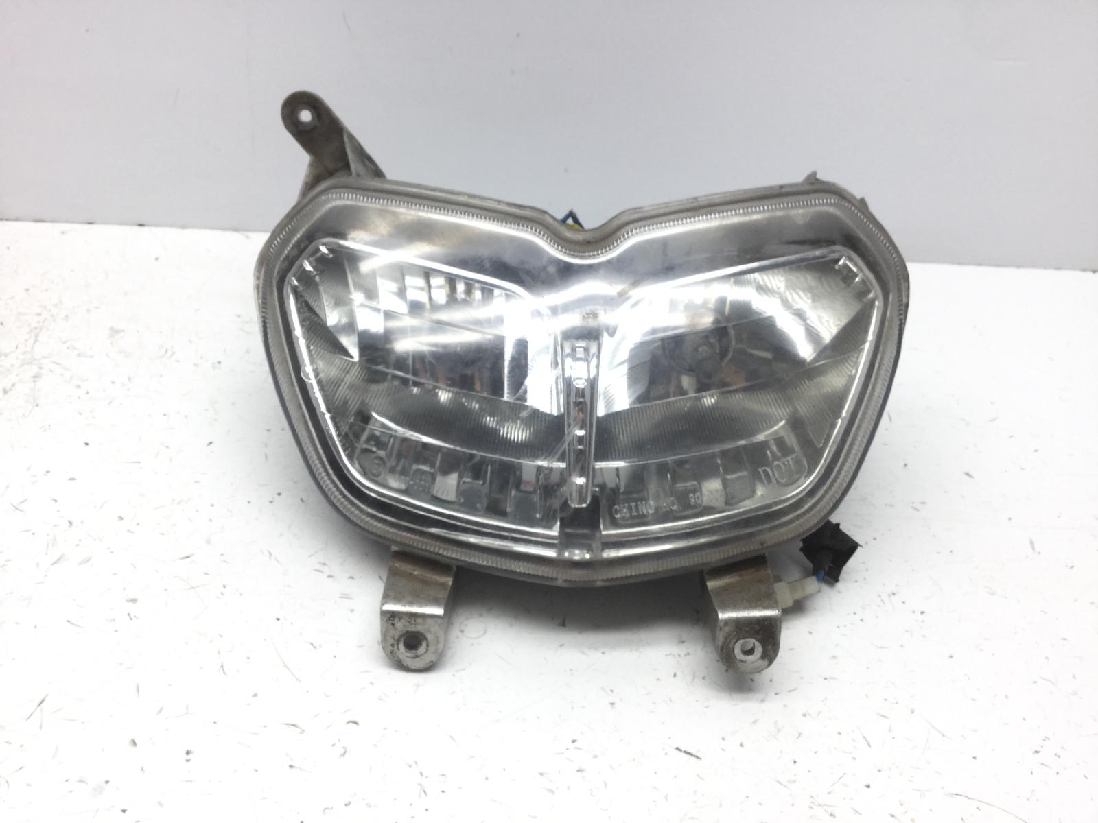 Piaggio typhoon 2t e2 50 faro fanale anteriore 1 attacco rotto 2010 2016 lbmc501