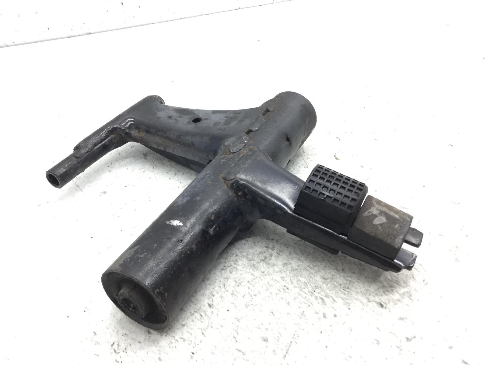 Piaggio typhoon 2t e2 50 staffa supporto motore 2010 2016 lbmc501
