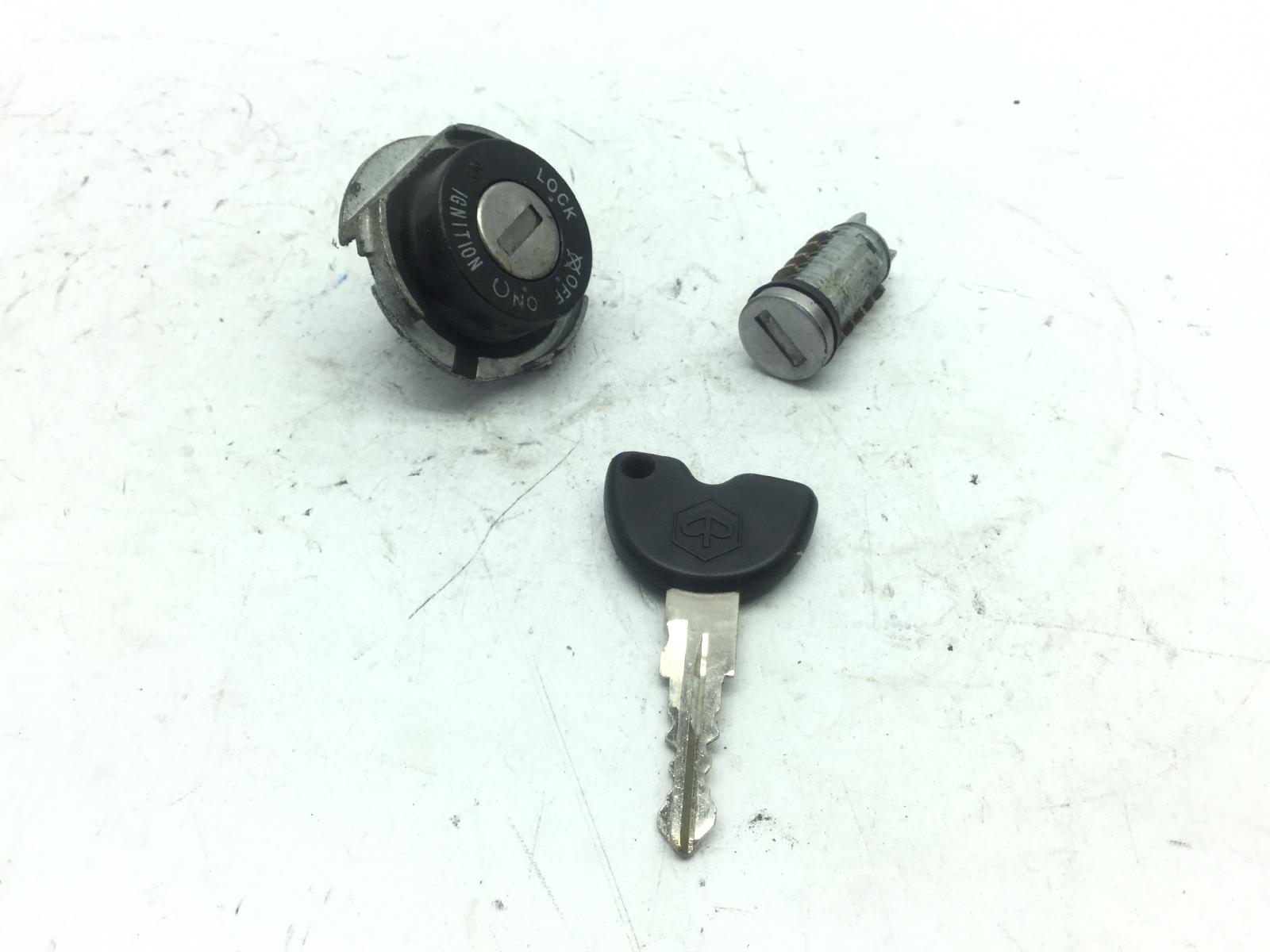 Piaggio typhoon 2t e2 50 blocchetto accensione serratura e chiavev 2010 2016 lbmc501