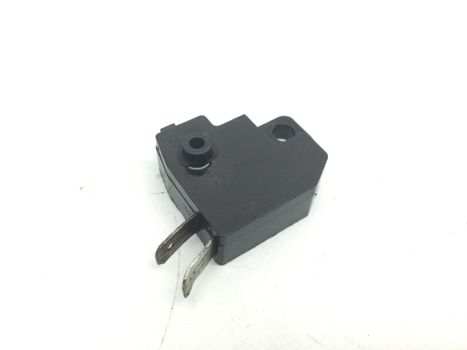 Suzuki street magic 50 sensore microstop pompa freno anteriore destro 1998 1998 ah511