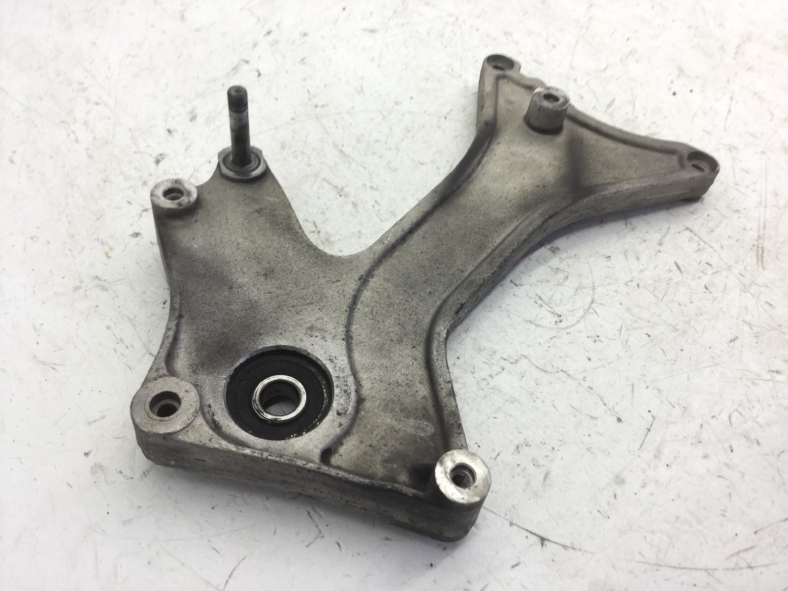 Piaggio hexagon gtx 180 staffa supporto scarico marmitta 2000 2000 m2000001
