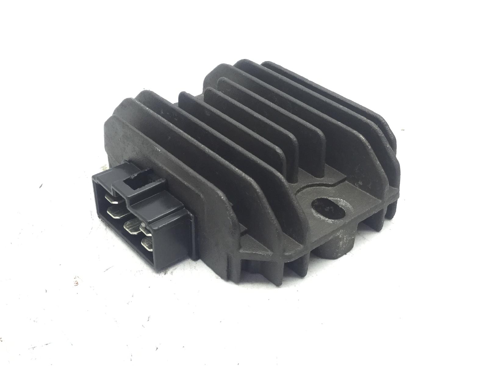 Piaggio hexagon gtx 180 regolatore di tensione 2000 2000 m2000001