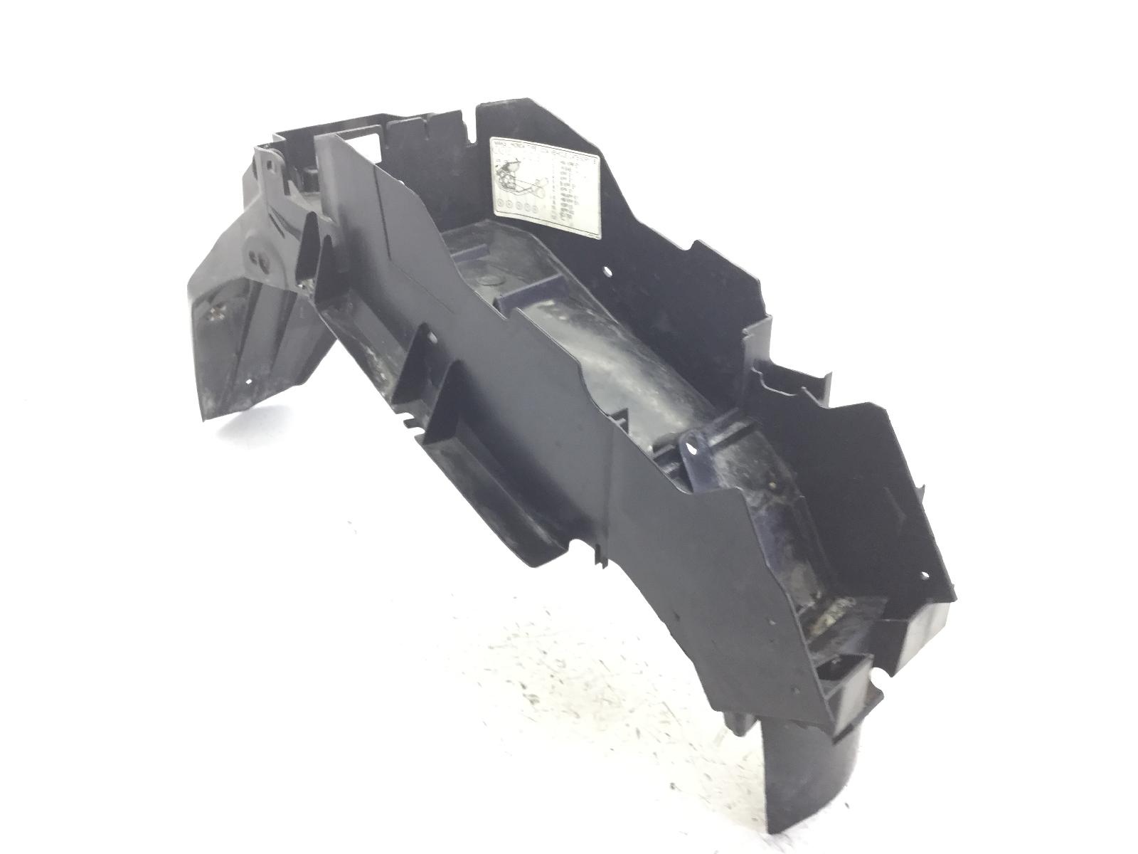 Honda cbr r 125 parafango posteriore interno sottocoda 2004 2006 jc34a