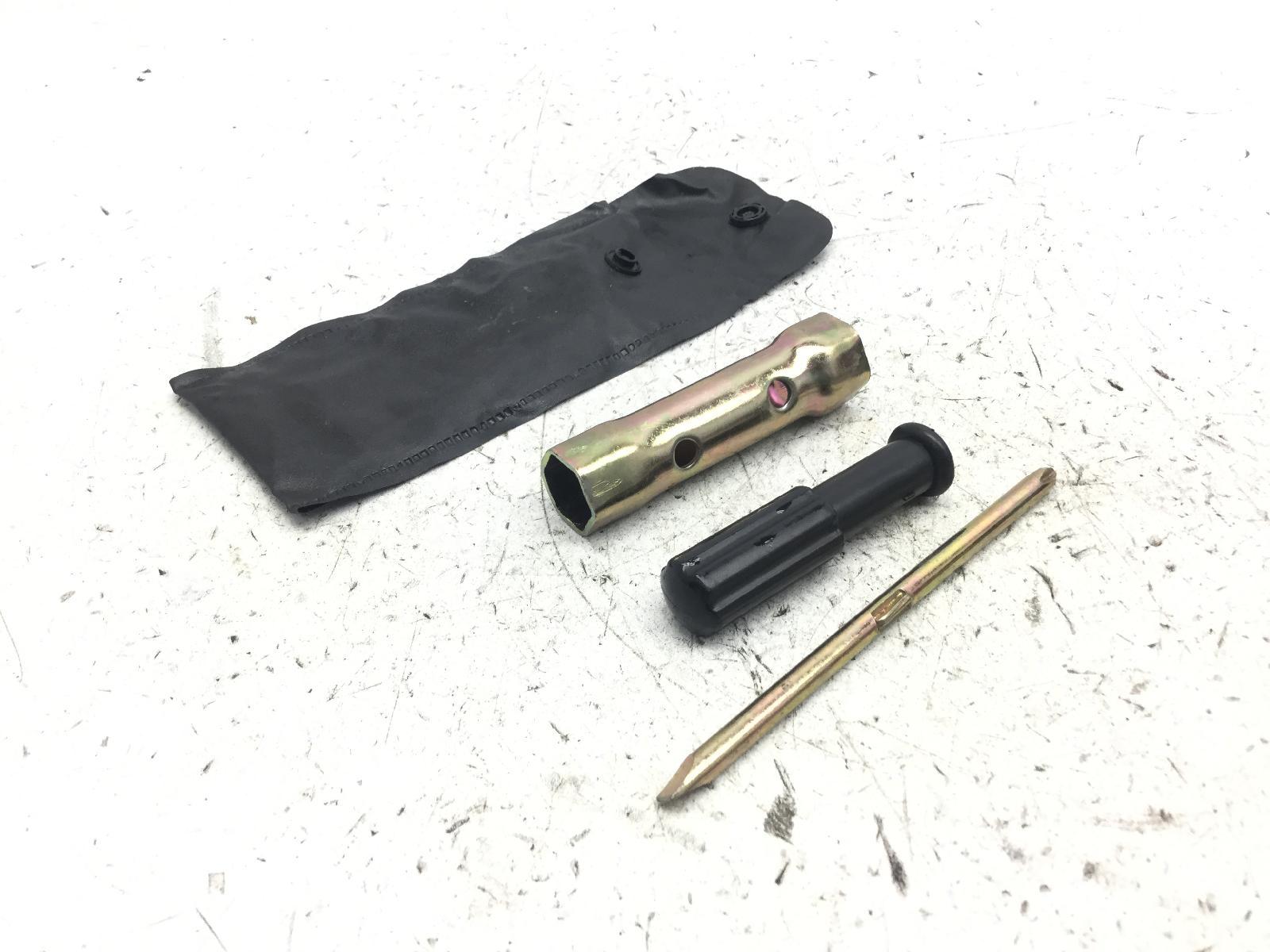 Sym symphony st e4 125 kit attrezzi attrezzatura di bordo 2016 2016 lxmxba30i