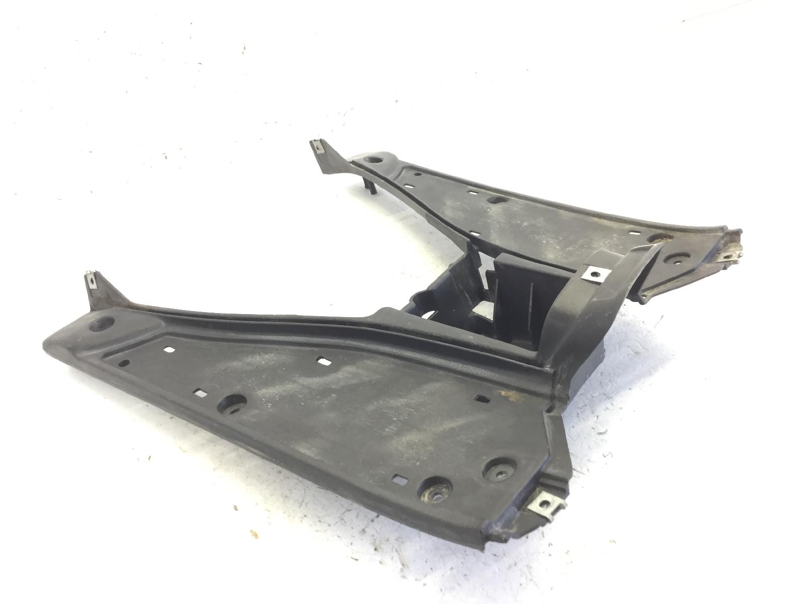 Aprilia sr ditech ie 50 carena pedana pavimento poggiapiedi 2000 2004 rlb10