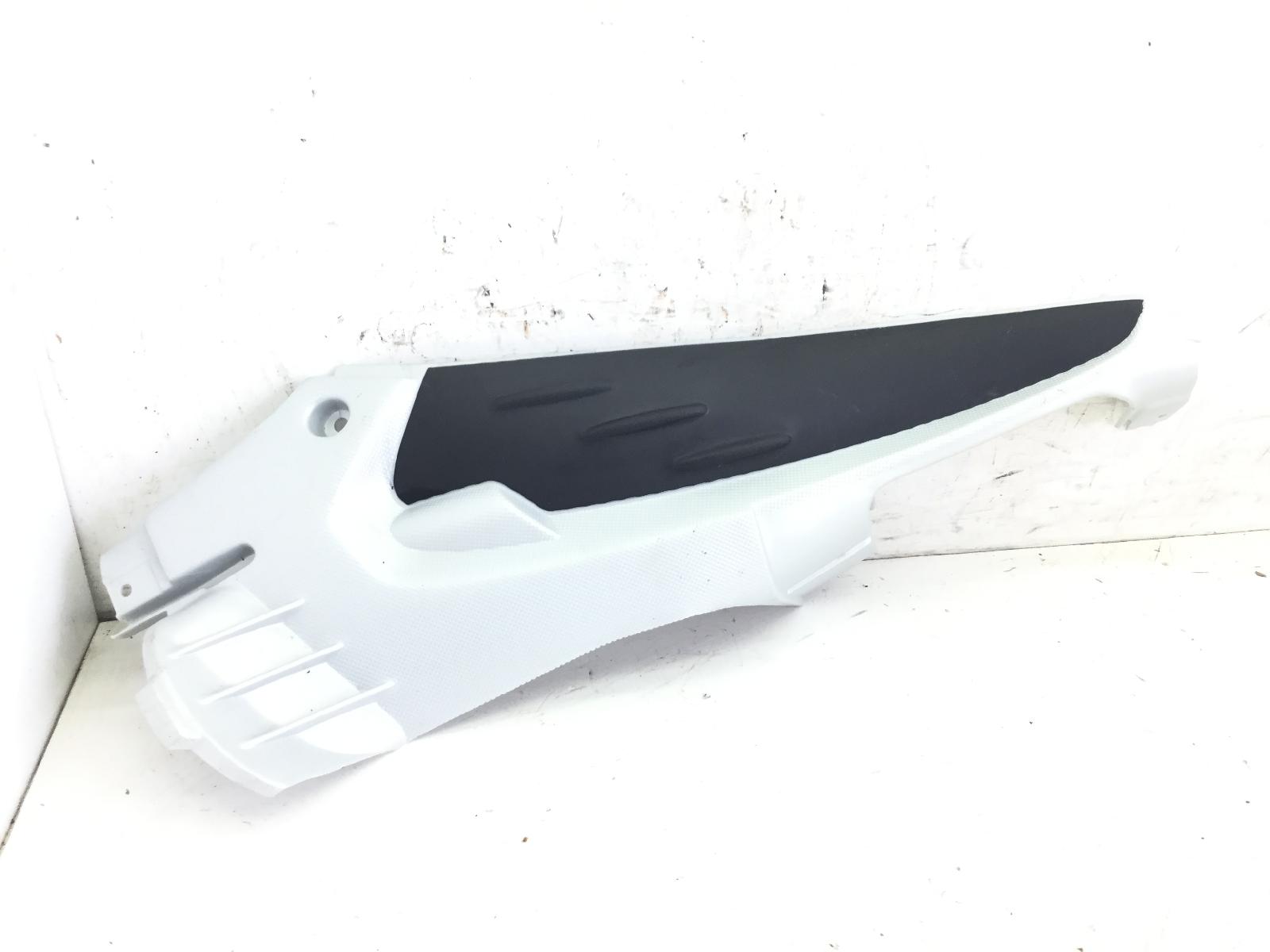 Aprilia sr ditech ie 50 carena fianchetto tunnel sinistro 2000 2004 rlb10
