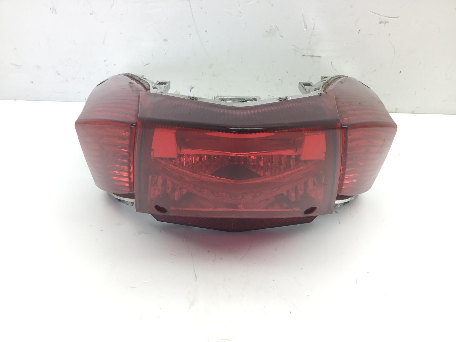 Kymco people one i 125 faro fanale posteriore con attacco rotto 2013 2013 d40000