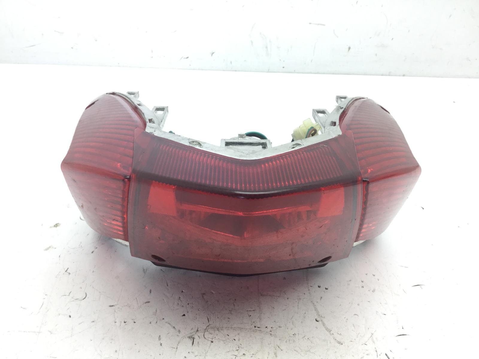 Kymco people one i 125 faro fanale posteriore con difetto su attacco 2013 2013 d40000