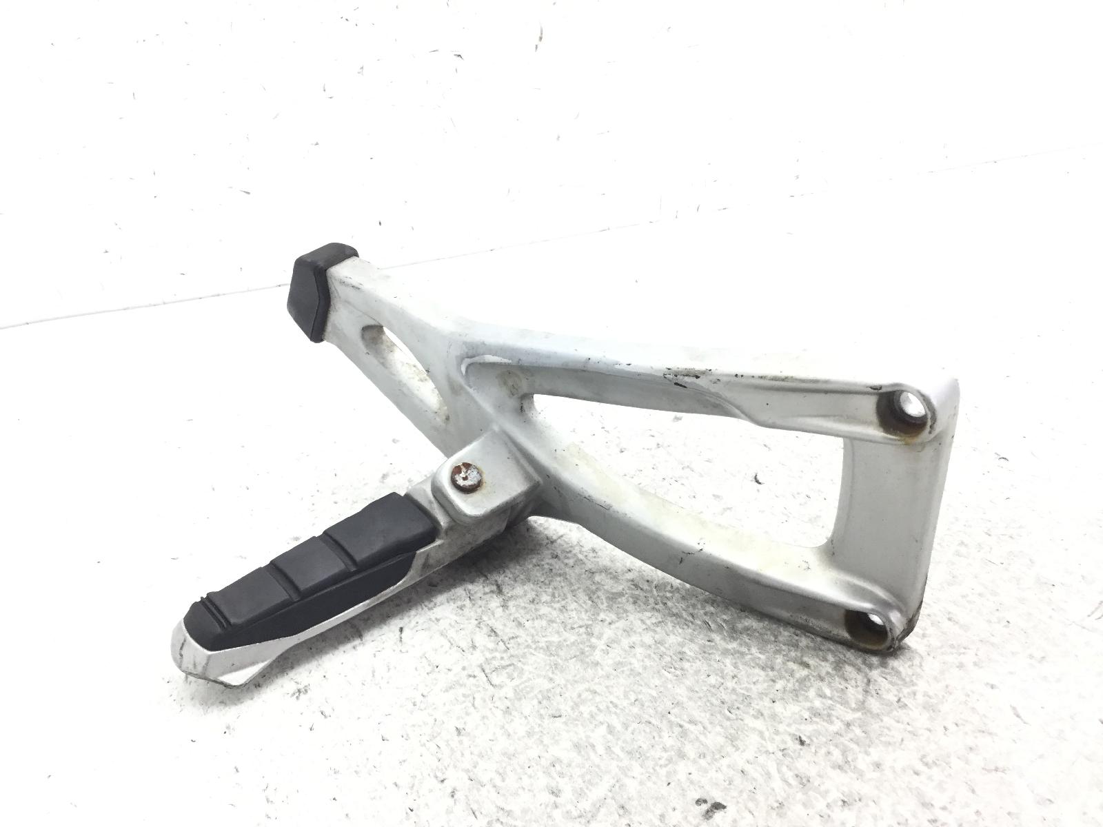 Bmw k 1200 rs 1170 pedana posteriore poggiapiede destra e supporto 2004 2004 wb10547a74zg