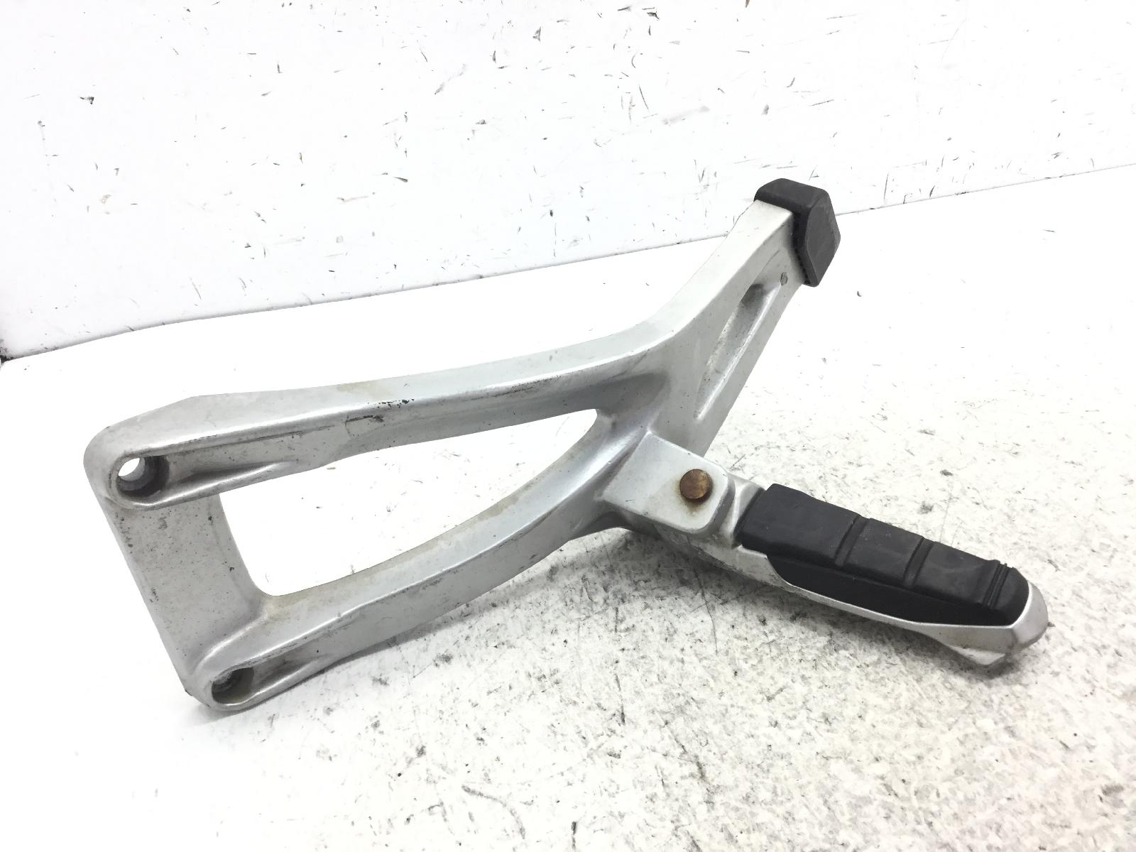 Bmw k 1200 rs 1170 pedana posteriore poggiapiede sinistra e supporto 2004 2004 wb10547a74zg