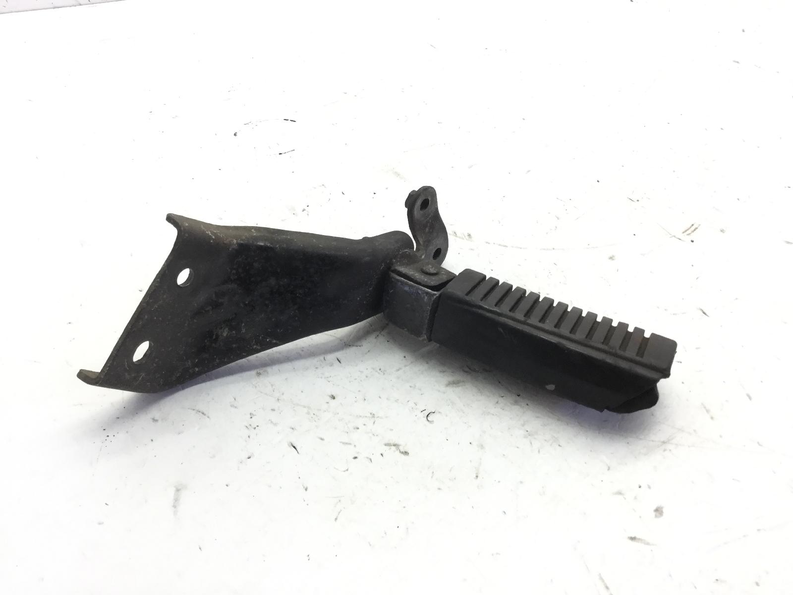 Suzuki an 150 pedana posteriore poggispiede sinistra e supporto gomma rotta 1996 2000 cg41a