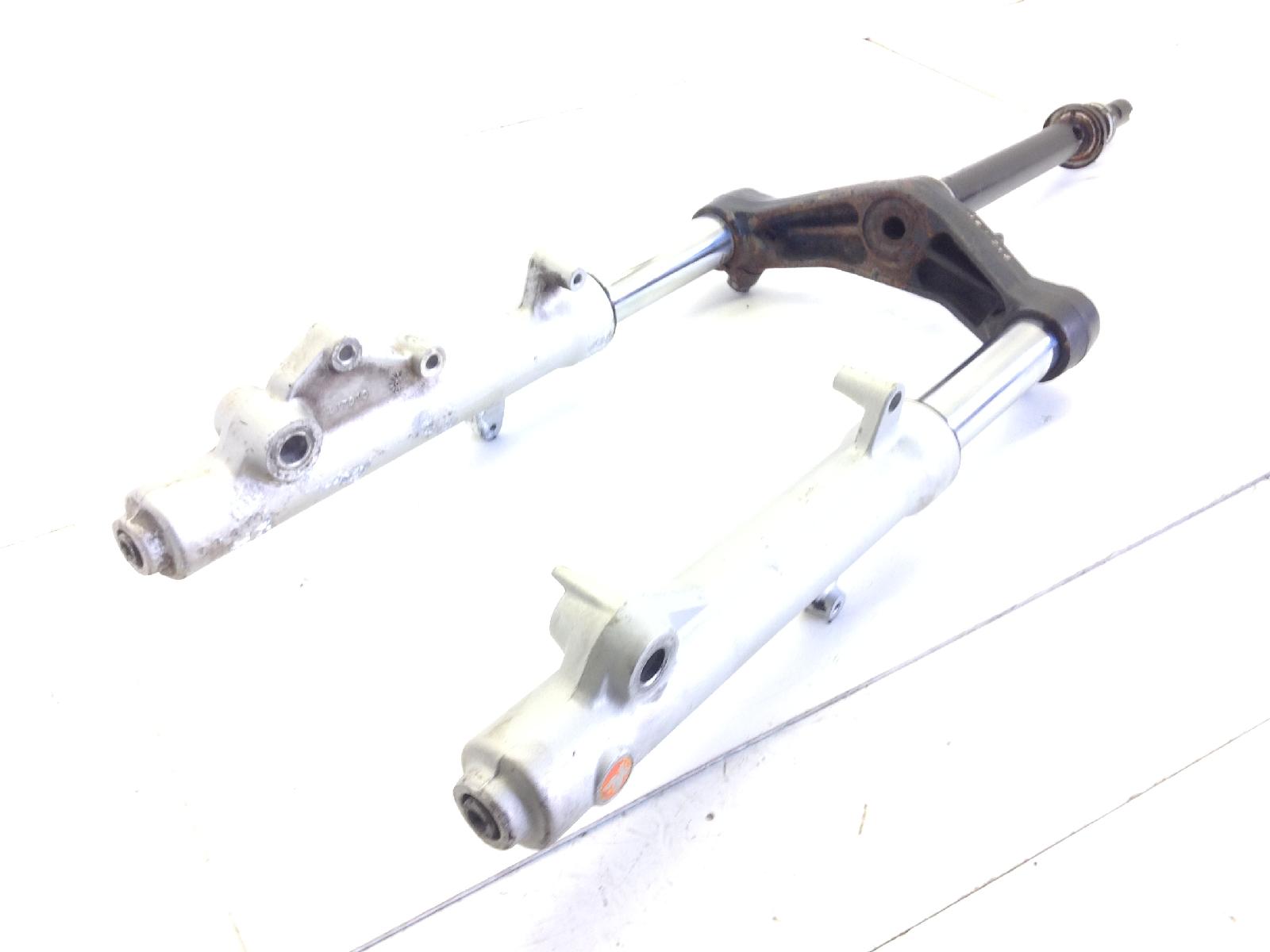 Malaguti madison r 180 forcella anteriore - ruggine su parte alta stelo 2001 2002 630000