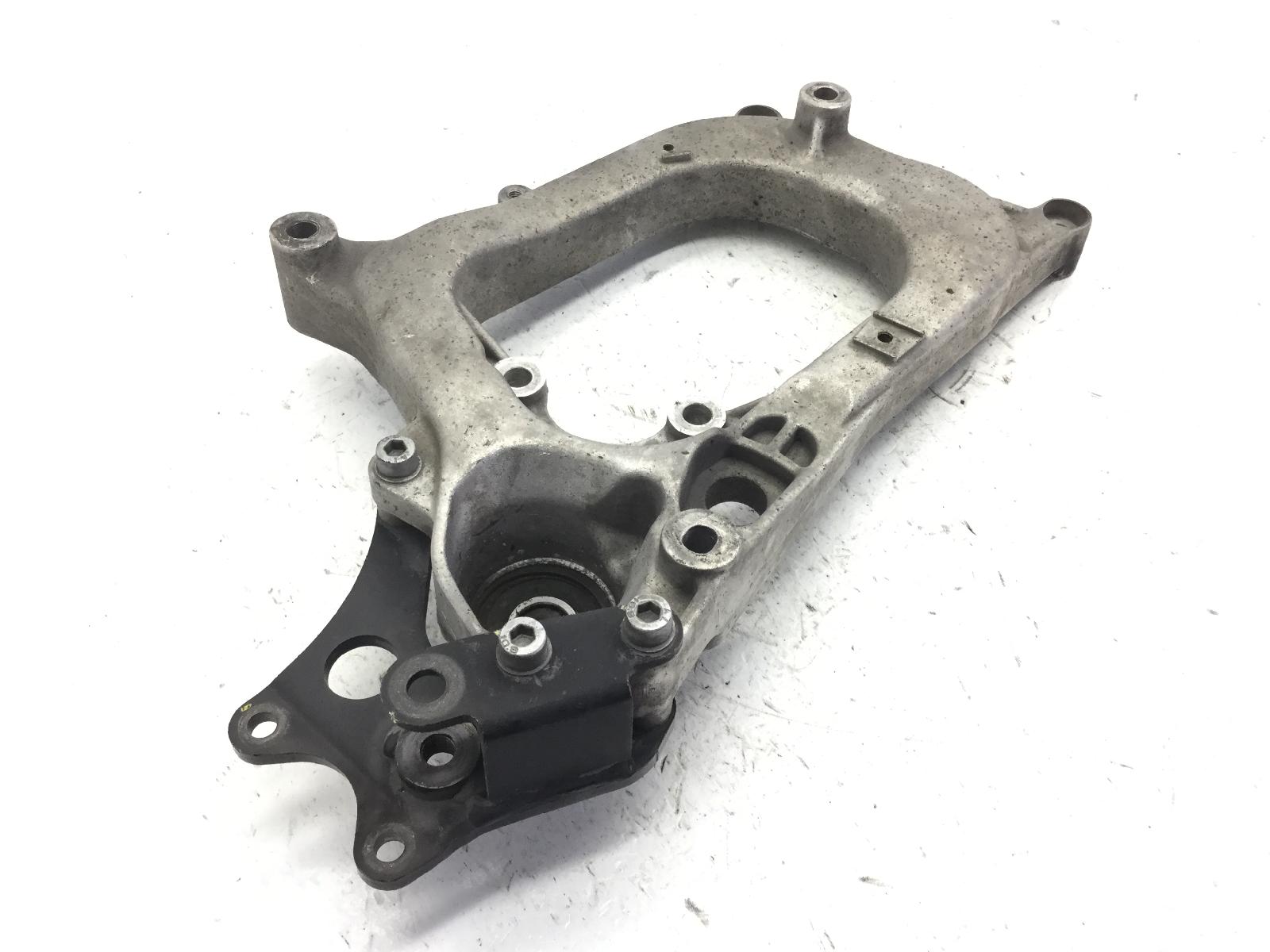 Piaggio mp3 ibrido 125 staffa supporto scarico marmitta 2009 2010 m65100